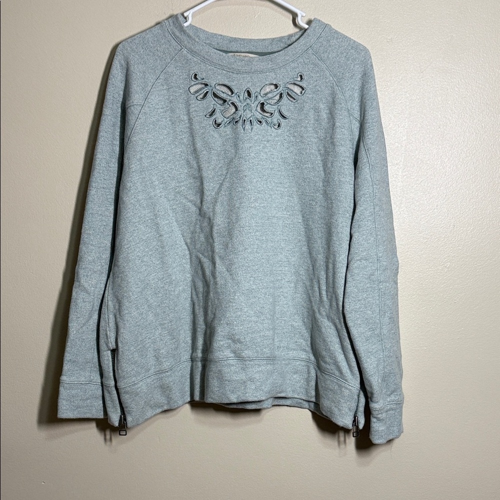 Soft Surroundings Pale Green Cut Out Pullover Split Hem Sweatshirt Size Petite L